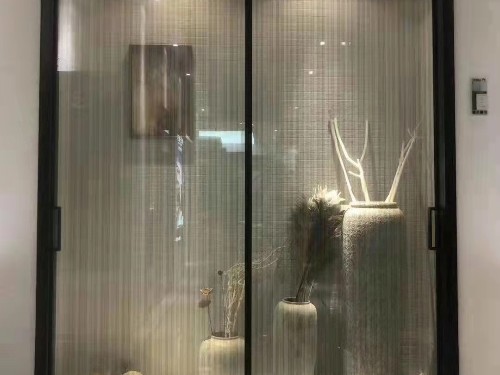 我們在購買陽臺推拉門時要注意什么呢？